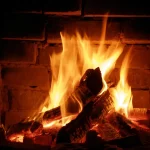 Как топить печь дровами естественной влажности